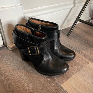 Heeled booties